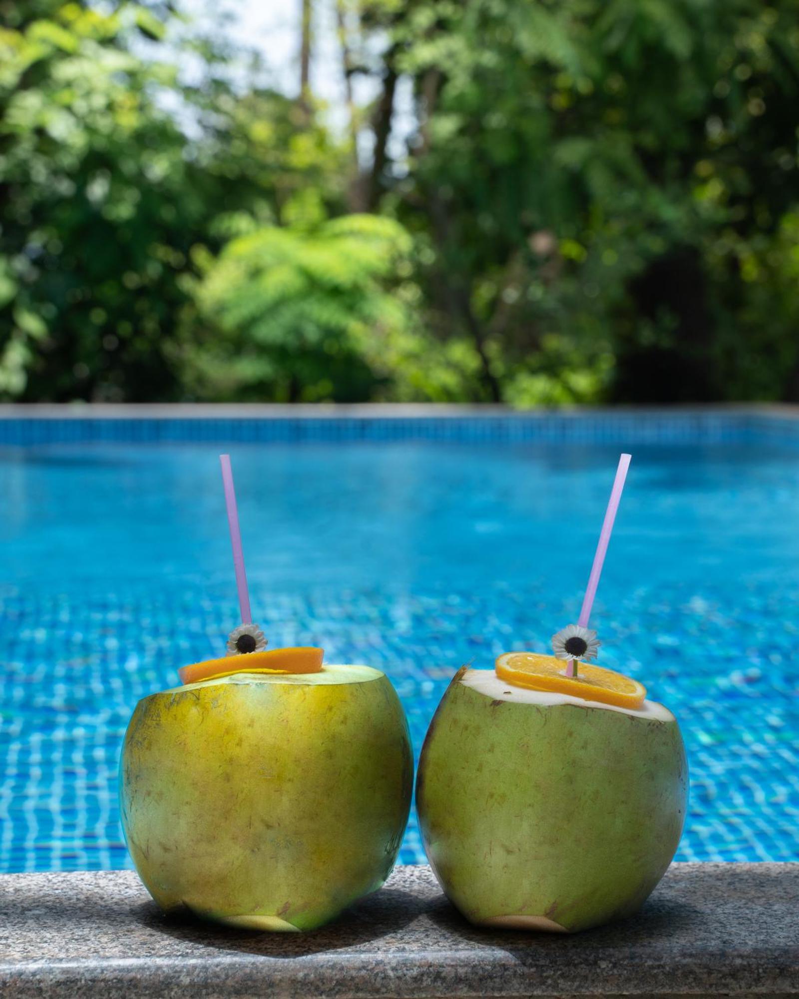 Lotus Feet Beach Resort Morjim Buitenkant foto